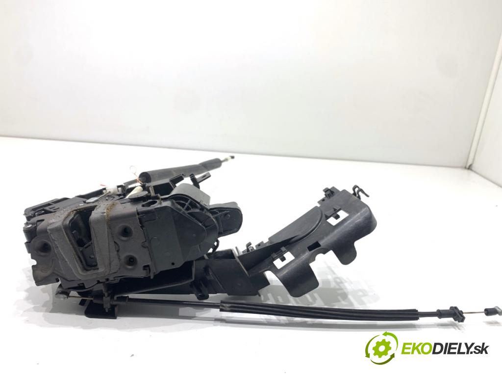 JAGUAR XF I sedan 2014 177 kW 2.0 1999 zámok dveře pravý přední část 8X23-203A28-BG