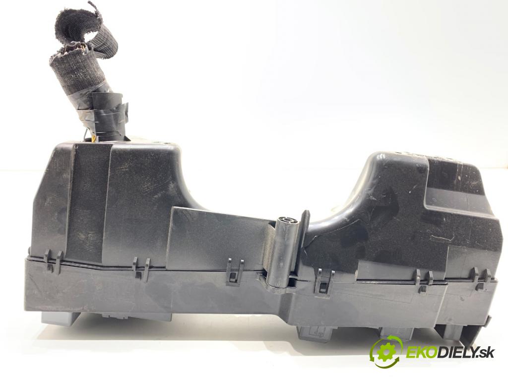 JAGUAR XF I sedan 2014 177 kW 2.0 1999 Skrinka poistková 8X2T-14A003-AB (Poistková skrinka)