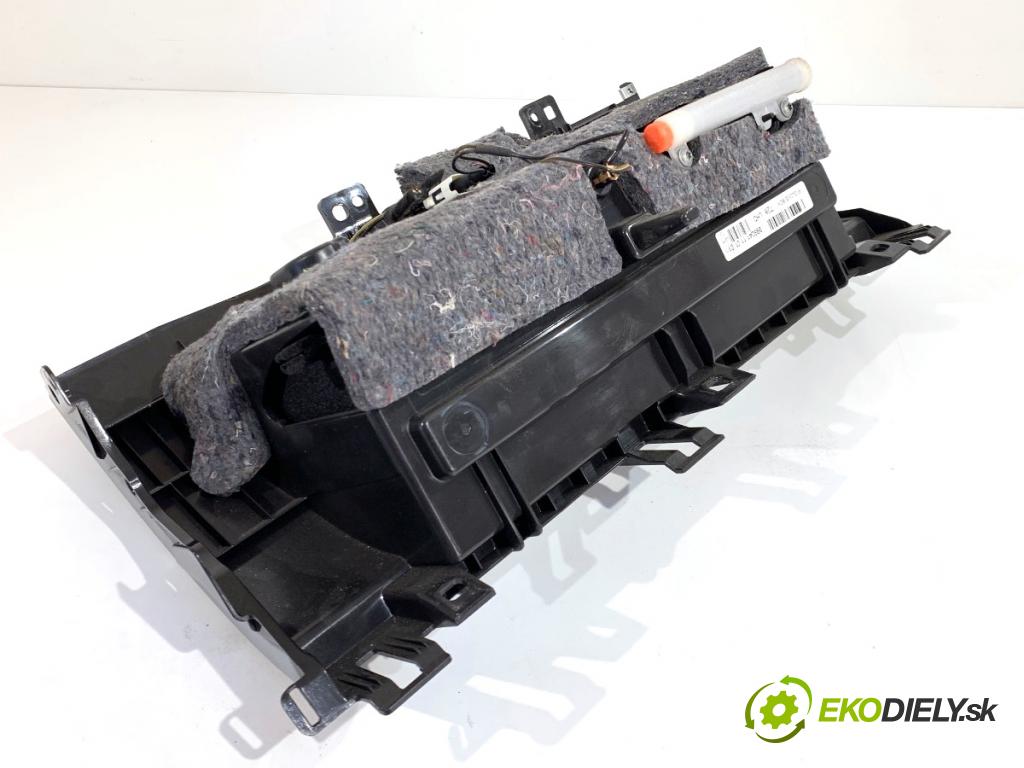 JAGUAR XF I sedan 2014 177 kW 2.0 1999 přihrádka kastlík spolujezdce  (Přihrádka (kastlík))