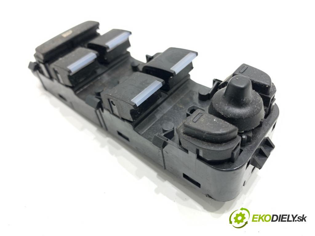 JAGUAR XF I sedan 2014 177 kW 2.0 1999 Prepínač okien  (Prepínacie páčky pod volantom)