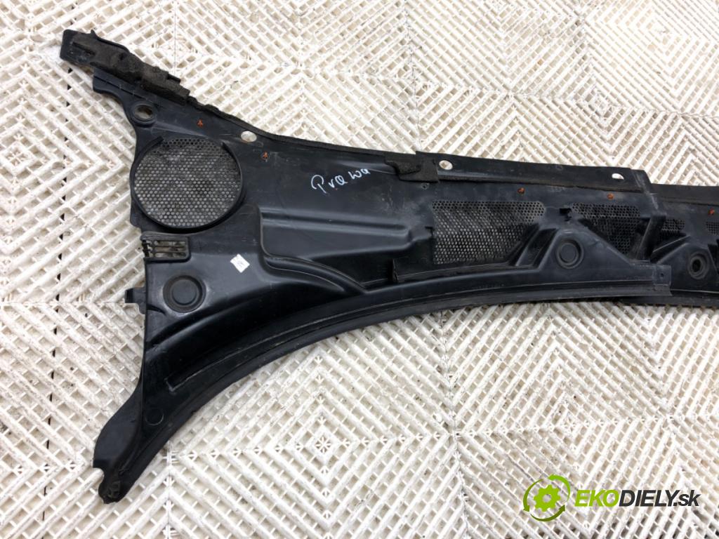 JAGUAR XF I sedan 2014 177 kW 2.0 1999 Torpédo, plast pod čelné okno CX23-F021B44-AA (Torpédo (plast pod čelným sklom))