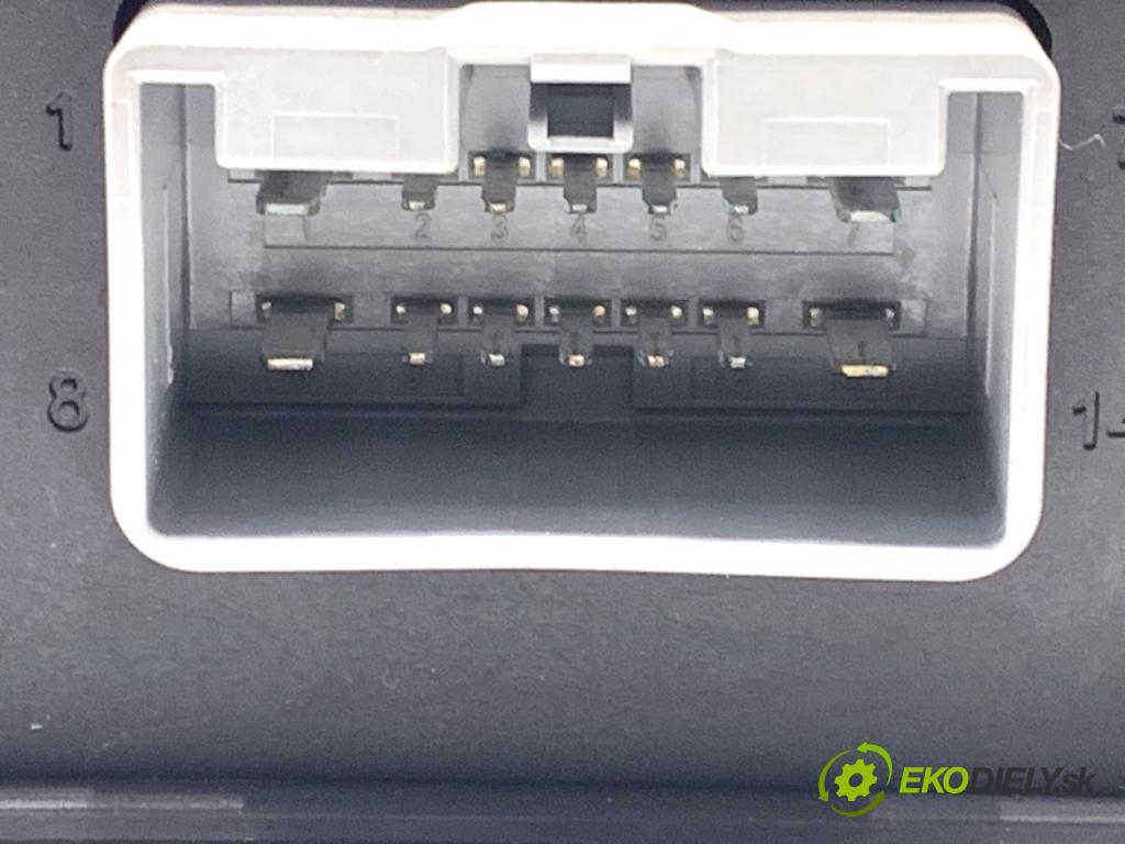 JAGUAR XF I sedan 2014 177 kW 2.0 1999 modul brzdy ruční brzdy 8W83-2C496-BD