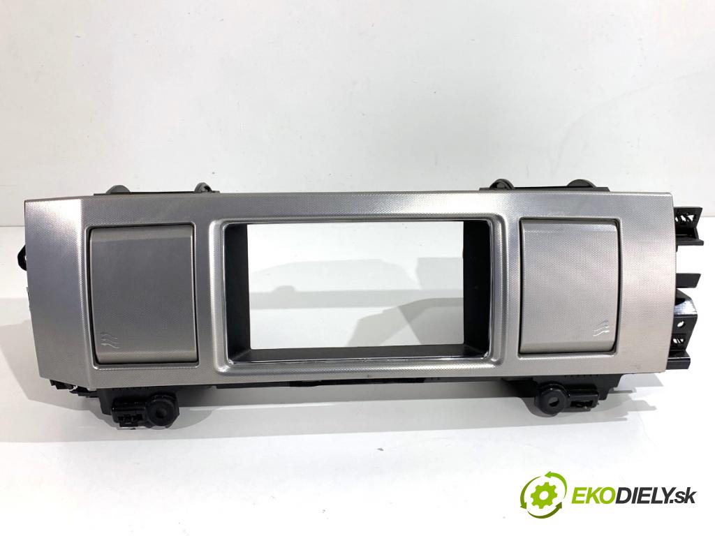 JAGUAR XF I sedan 2014 177 kW 2.0 1999 lišty kryt 8X23-043C26 8X23-045K16-A (Lišta)