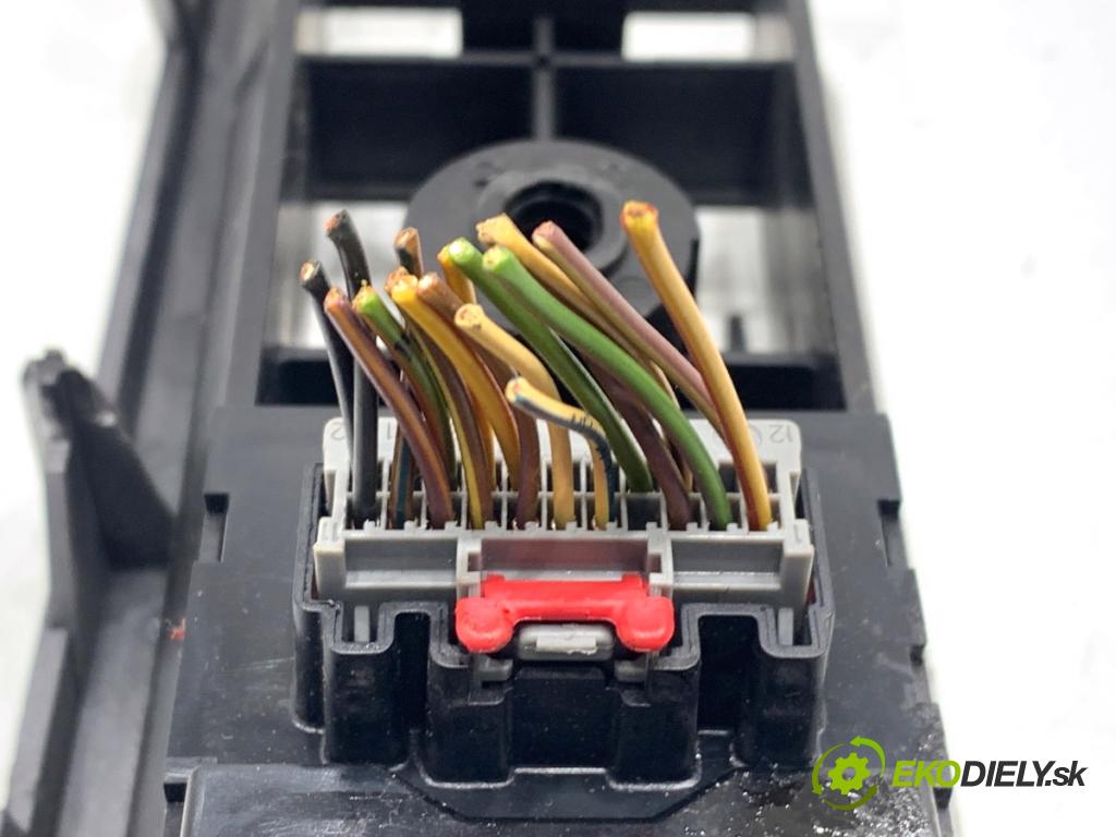 JAGUAR XF I sedan 2014 177 kW 2.0 1999 Kulisa DX23-7E453-AE (Rýchlostná páka (kulisa))