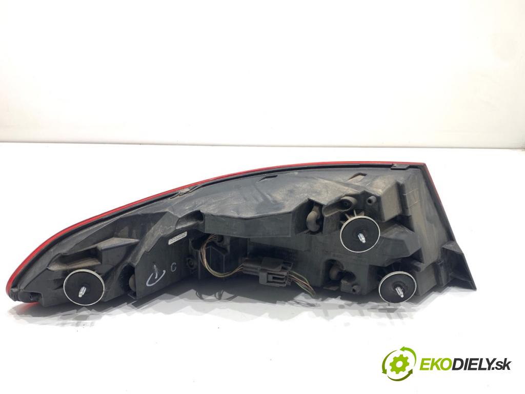 JAGUAR XF I sedan 2014 177 kW 2.0 1999 Svetlo pravy zad CX23-13404-AD