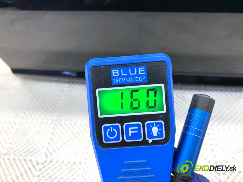 JAGUAR XF I sedan 2014 177 kW 2.0 1999 Dvere pravy predný