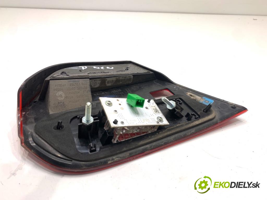 JAGUAR XF I sedan 2014 177 kW 2.0 1999 Svetlo zad pravá vnútorná CX23-15K272-AA (Kľučka dverí ostatné)