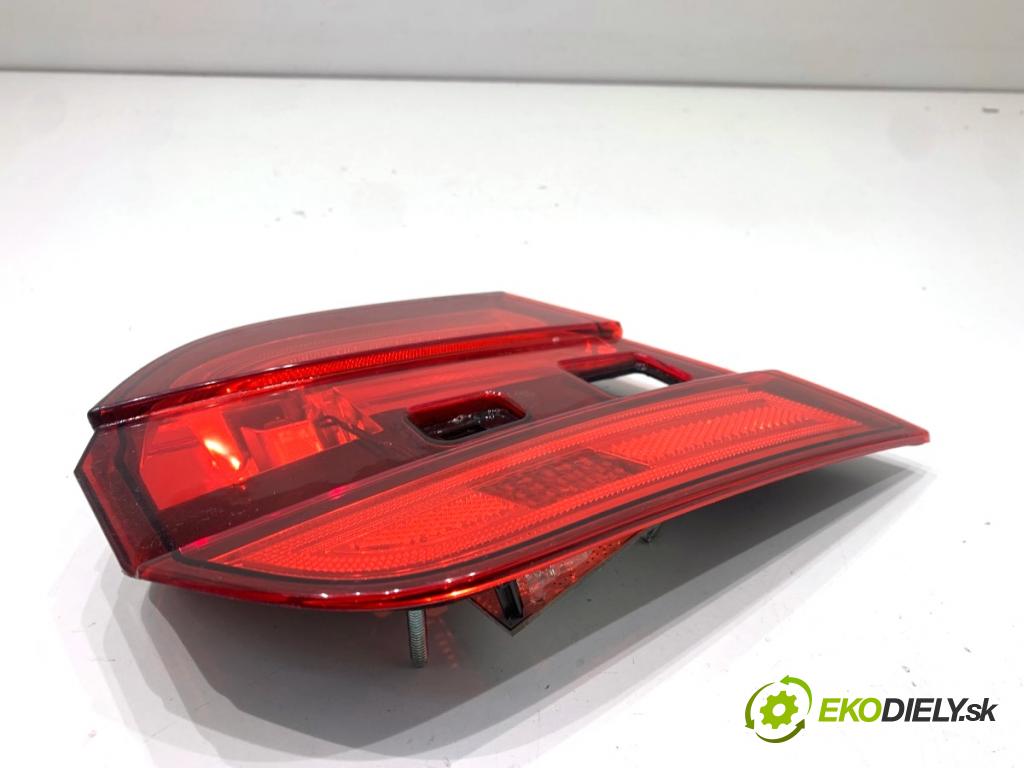 JAGUAR XF I sedan 2014 177 kW 2.0 1999 Svetlo zad ľavá strana vnútorná CX23-15K273-AA (Kľučka dverí ostatné)