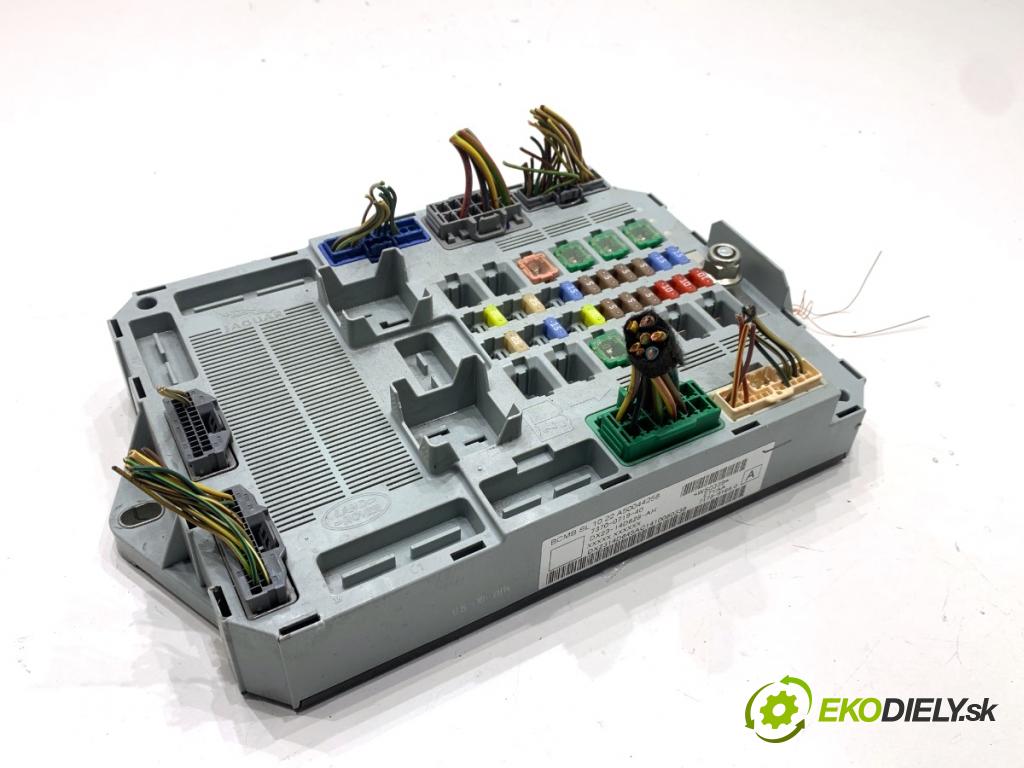 JAGUAR XF I sedan 2014 177 kW 2.0 1999 Skrinka poistková DX23-14D628-AH (Poistková skrinka)