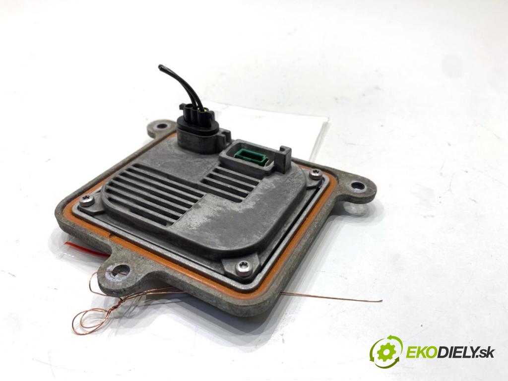 JAGUAR XF I sedan 2014 177 kW 2.0 1999 Menič XENON A71154400DG (Riadiaca jednotka xenónu)