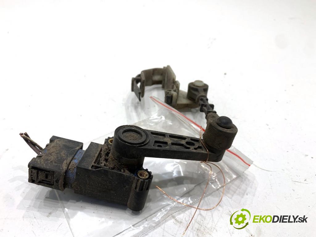 JAGUAR XF I sedan 2014 177 kW 2.0 1999 snímač ÚROVEŇ: XENON zadní část pravý 8W83-3C280-BE