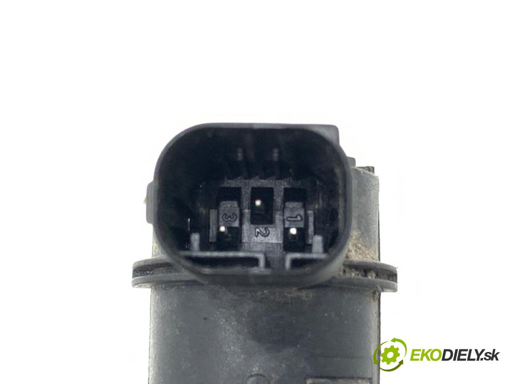 JAGUAR XF I sedan 2014 177 kW 2.0 1999 snímač PDC 2W93-15K859