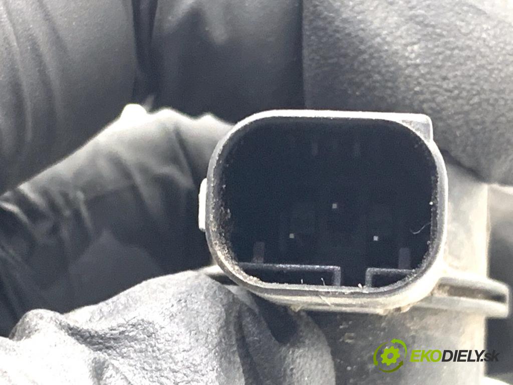 JAGUAR XF I sedan 2014 177 kW 2.0 1999 snímač PDC 2W93-15K859