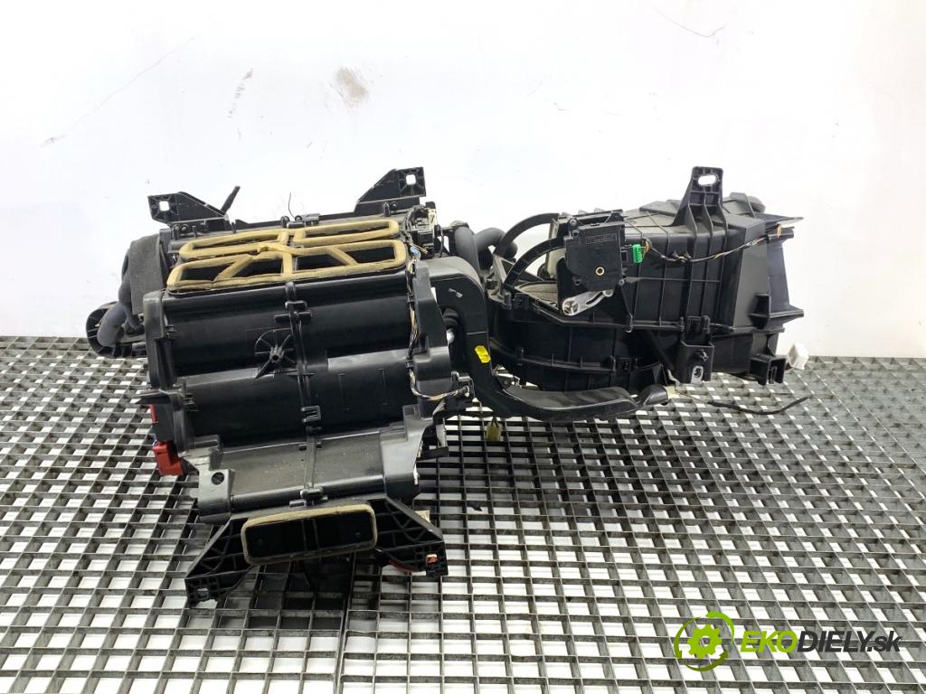 JAGUAR XF I sedan 2014 177 kW 2.0 1999 topné těleso radiátor topení komplet KOMBAJN EX23-19B555-CB (Radiátor topení)