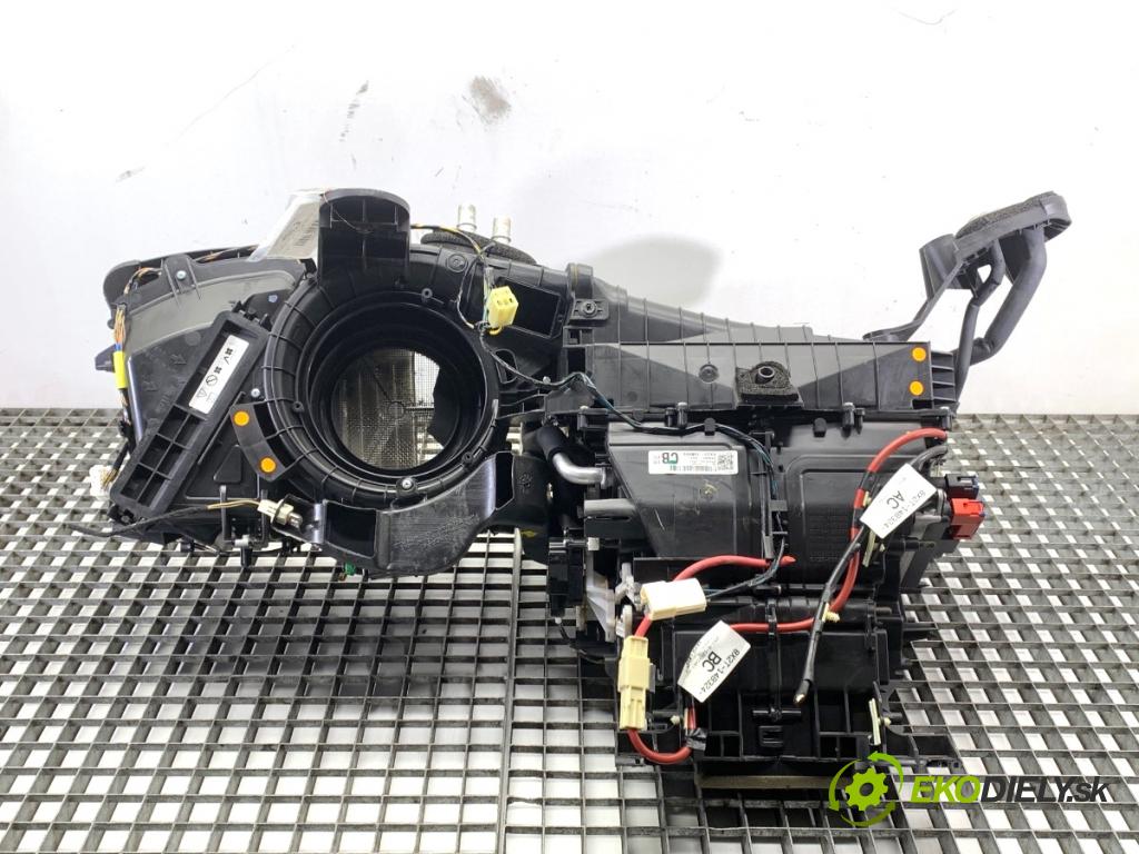 JAGUAR XF I sedan 2014 177 kW 2.0 1999 topné těleso radiátor topení komplet KOMBAJN EX23-19B555-CB (Radiátor topení)