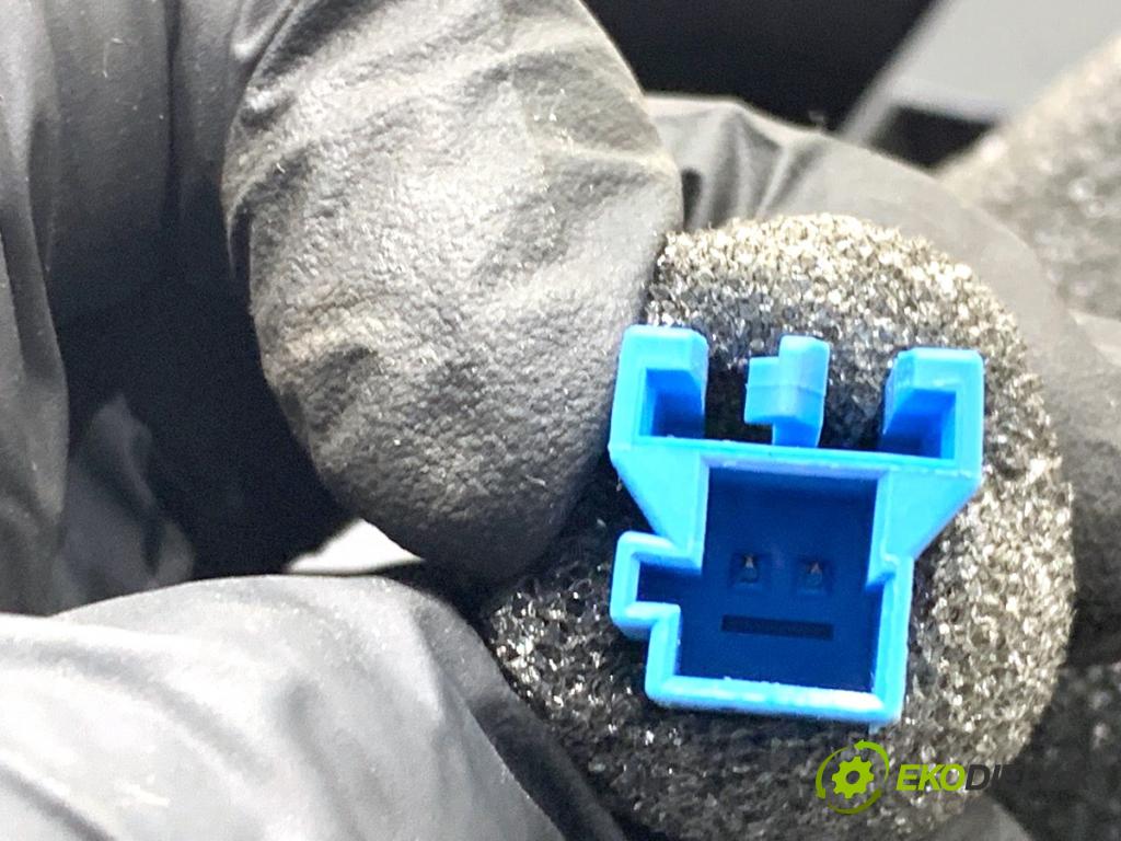 MERCEDES-BENZ SPRINTER 3,5-t Tourer Bus Autobus 2022 125 kW 317 CDI (907.731, 907.733, 907.735) 1950 světlo stropní A9109002401