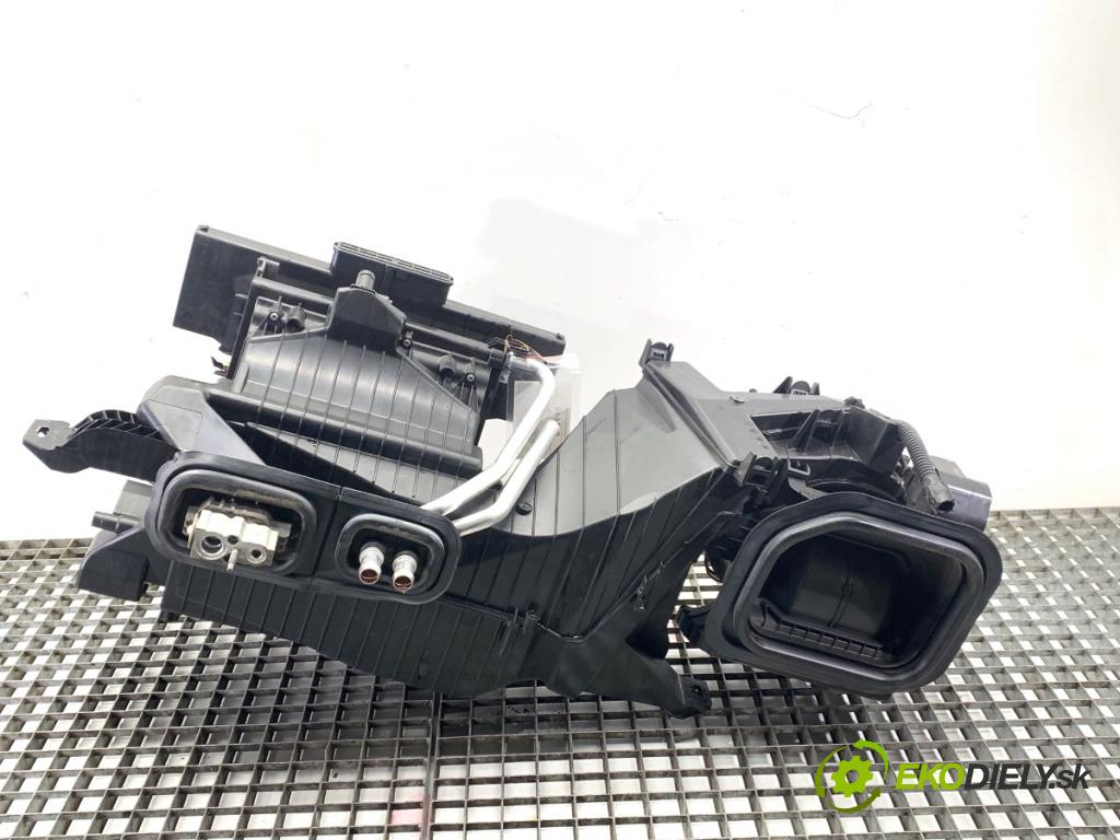 MERCEDES-BENZ SPRINTER 3,5-t Tourer Bus Autobus 2022 125 kW 317 CDI (907.731, 907.733, 907.735) 1950 topné těleso radiátor topení KOMBAJN A9108305801