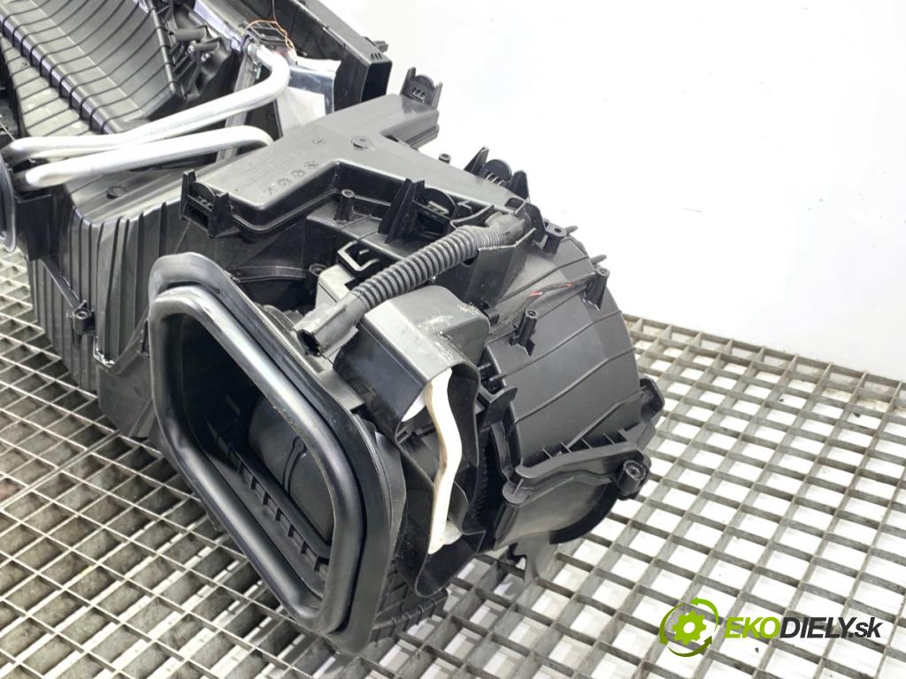 MERCEDES-BENZ SPRINTER 3,5-t Tourer Bus Autobus 2022 125 kW 317 CDI (907.731, 907.733, 907.735) 1950 topné těleso radiátor topení KOMBAJN A9108305801