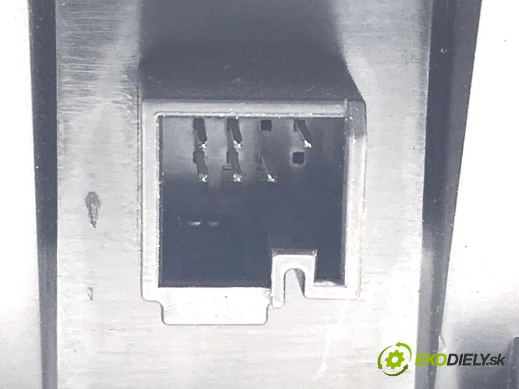 MERCEDES-BENZ SPRINTER 3,5-t Tourer Bus Autobus 2022 125 kW 317 CDI (907.731, 907.733, 907.735) 1950 Panel ovládania kúrenia A9079054806 (Prepínacie páčky pod volantom)