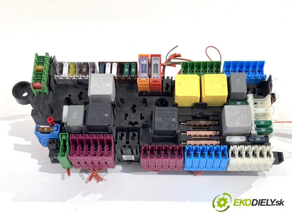 MERCEDES-BENZ SPRINTER 3,5-t Tourer Bus Autobus 2022 125 kW 317 CDI (907.731, 907.733, 907.735) 1950 Skrinka poistková A9075450100 (Poistková skrinka)