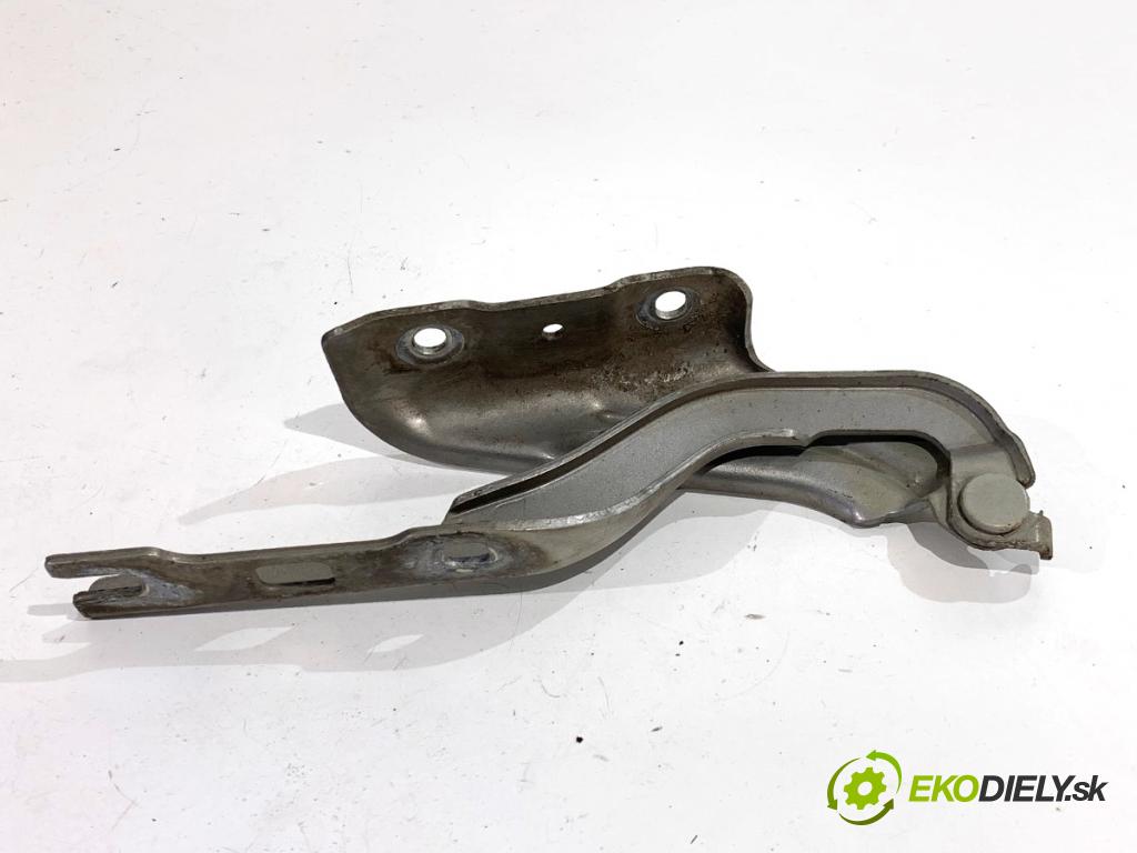 SKODA FABIA III Kombi 2016 55 kW 1.0 999 Záves kapoty ľavy predný 6V0823301