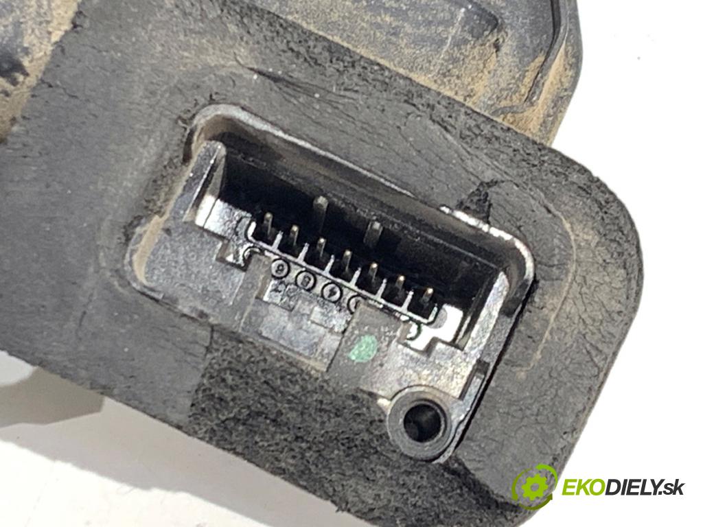 SKODA FABIA III Kombi 2016 55 kW 1.0 999 zámok dveře levý zadní část 6V0839015A