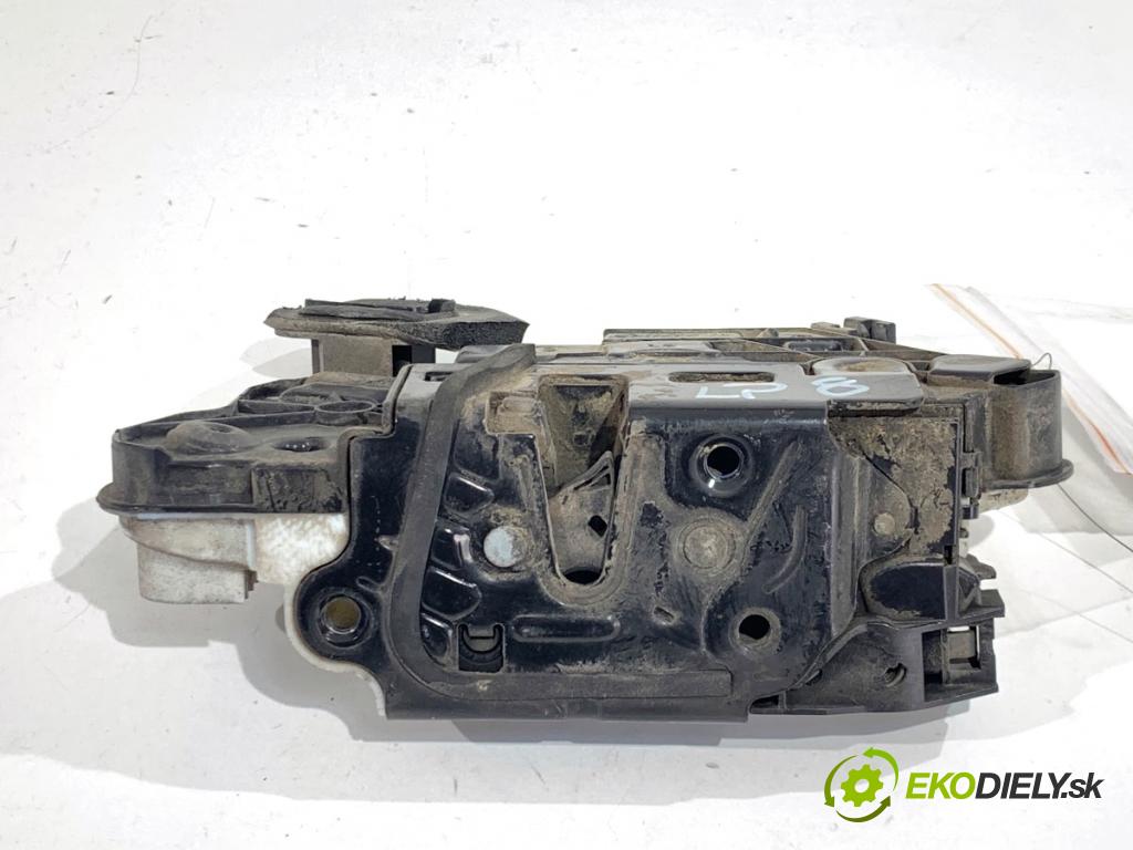 SKODA FABIA III Kombi 2016 55 kW 1.0 999 zámok dveře levý přední část 6V1837015A