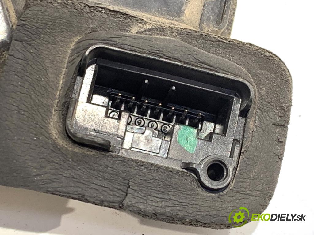 SKODA FABIA III Kombi 2016 55 kW 1.0 999 zámok dveře levý přední část 6V1837015A