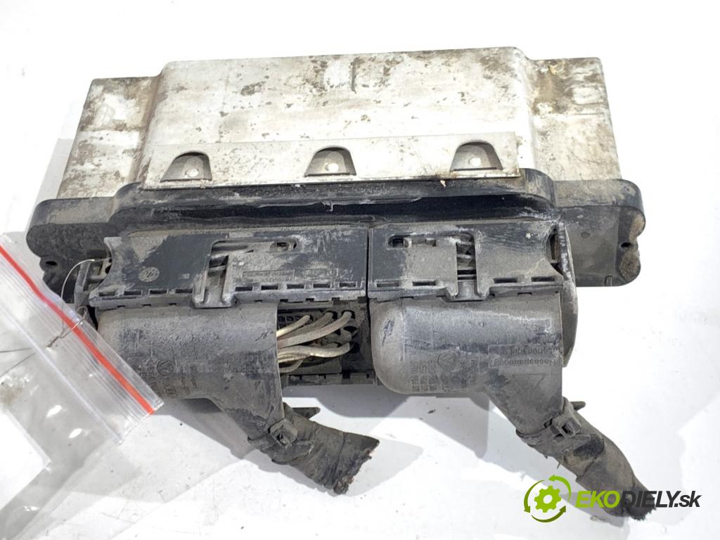 SKODA FABIA III Kombi 2016 55 kW 1.0 999 řídící jednotka motora 04E907309CB (Řídicí jednotka)