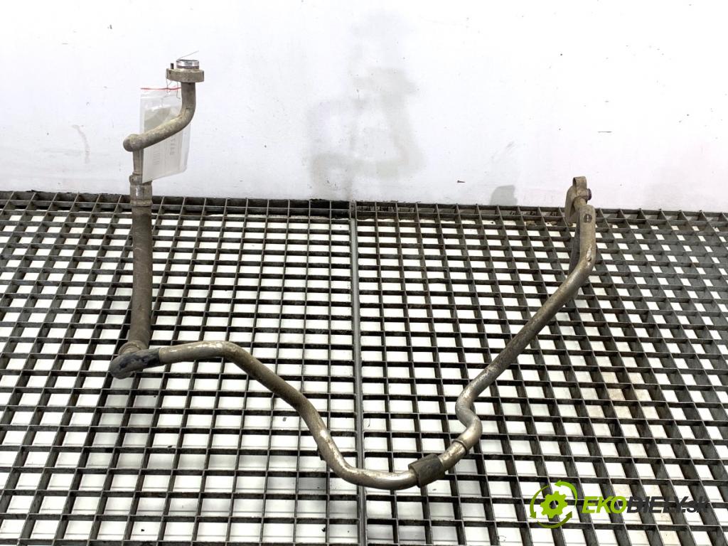 SKODA FABIA III Kombi 2016 55 kW 1.0 999 rúrka klimatizace 6C0820743AD (Trubka klimatizace)