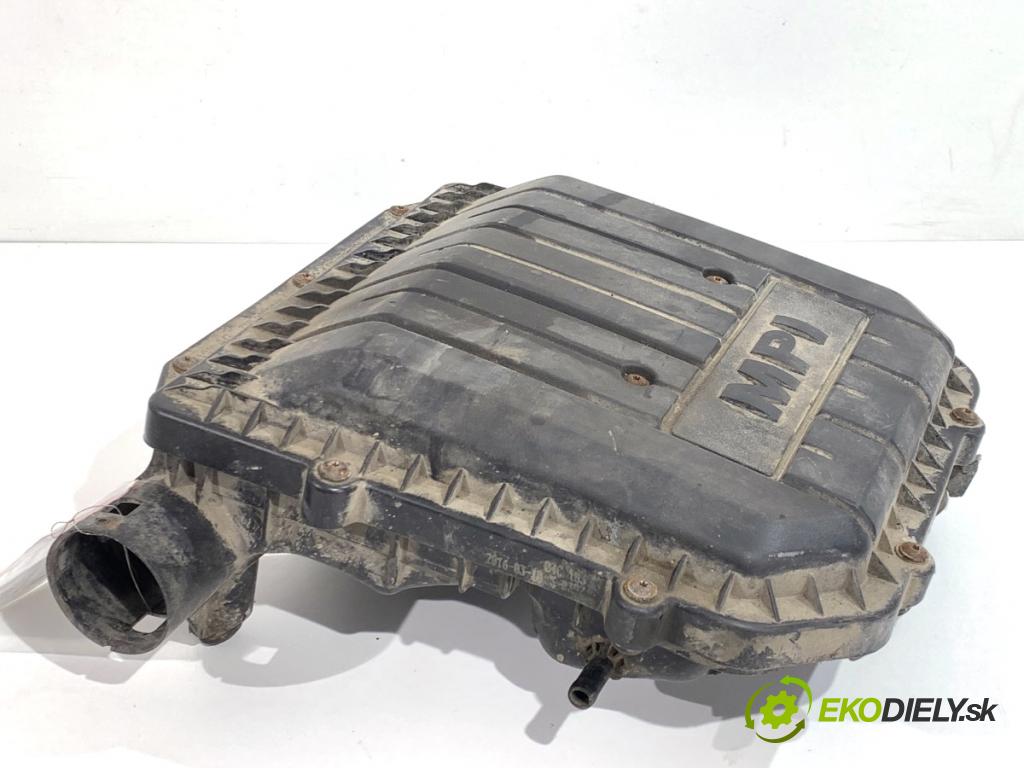 SKODA FABIA III Kombi 2016 55 kW 1.0 999 Obal filtra vzduchu 04C129611J (Obal vzduchového filtra)