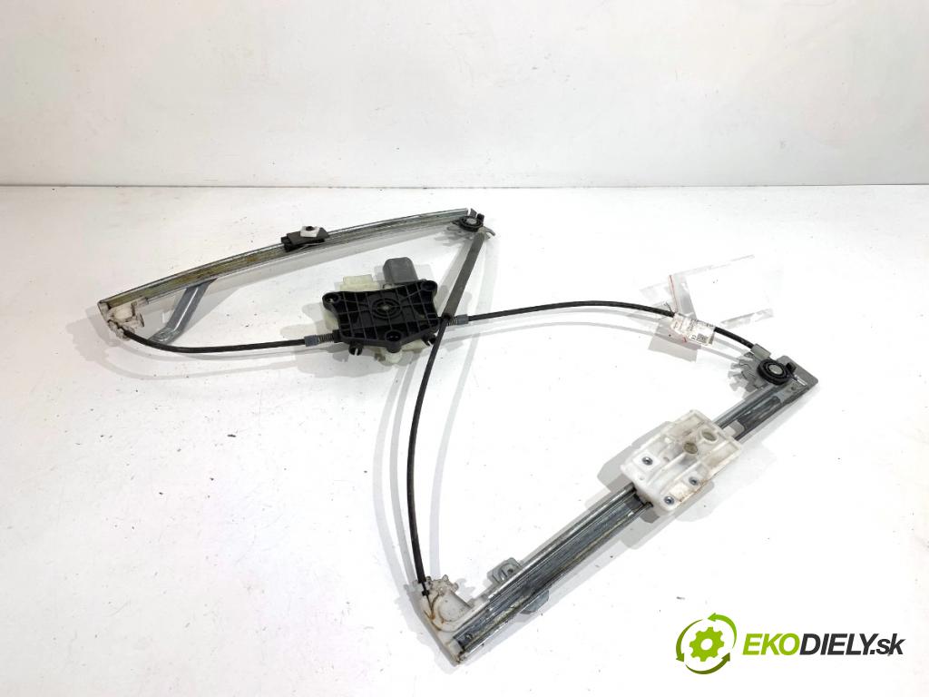 SKODA FABIA III Kombi 2016 55 kW 1.0 999 mechanismus okna levý přední část 5JA959811K