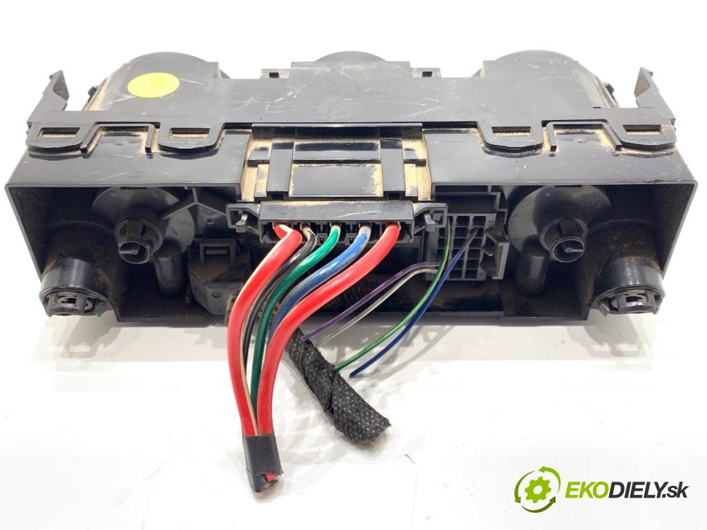 SKODA FABIA III Kombi 2016 55 kW 1.0 999 Panel ovládania kúrenia  (Prepínacie páčky pod volantom)