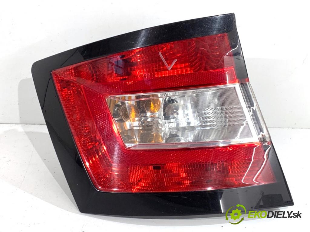 SKODA FABIA III Kombi 2016 55 kW 1.0 999 světlo pravý zadní část 6V9945095