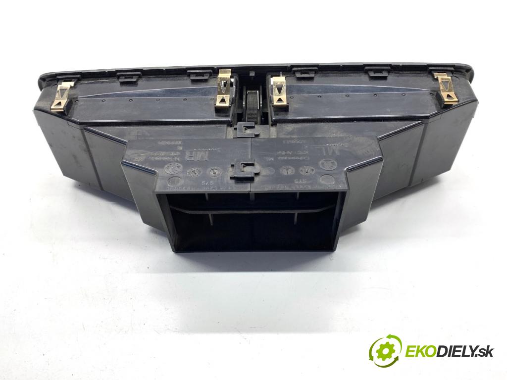 SKODA FABIA III Kombi 2016 55 kW 1.0 999 Mriežky kúrenia predný 6V0820951