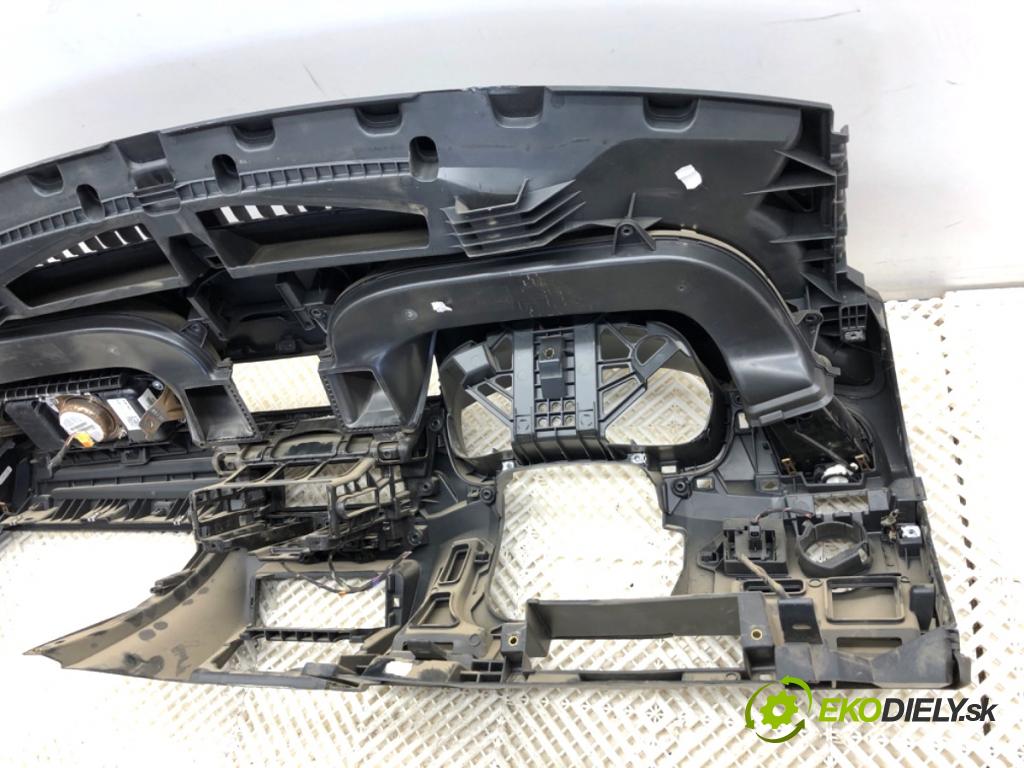 SKODA FABIA III Kombi 2016 55 kW 1.0 999 Palubná doska VANKÚŠ: spolujazdca 6V0880204