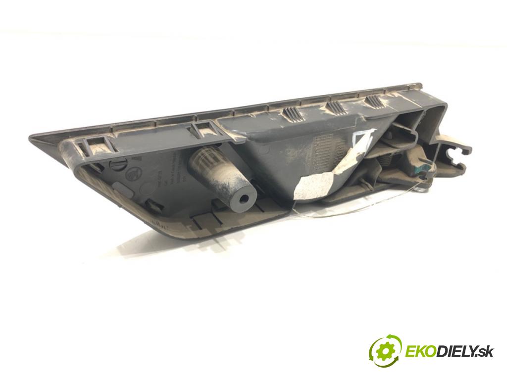 SKODA FABIA III Kombi 2016 55 kW 1.0 999 klika vnitřní levý zadní část