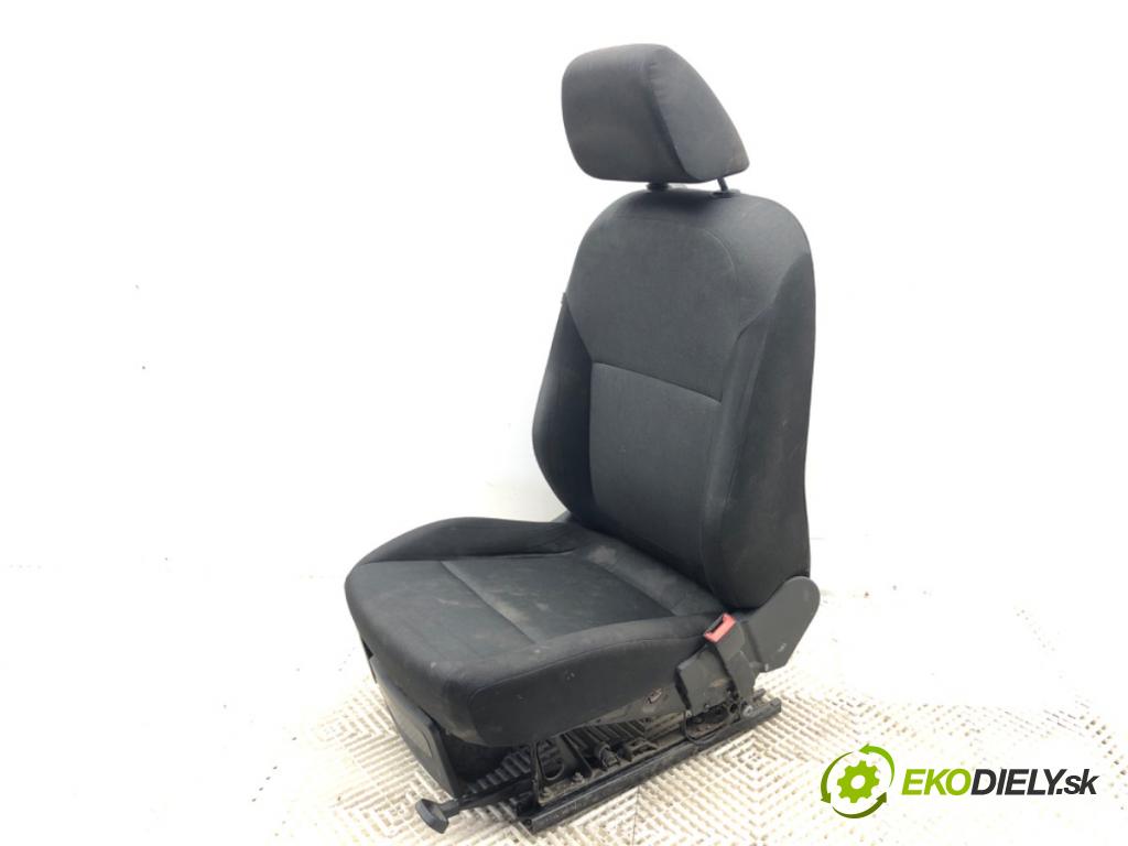 SKODA FABIA III Kombi 2016 55 kW 1.0 999 sedadlo pravý přední část