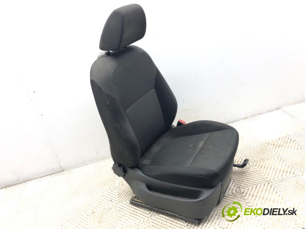 SKODA FABIA III Kombi 2016 55 kW 1.0 999 sedadlo pravý přední část