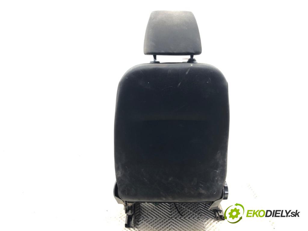 SKODA FABIA III Kombi 2016 55 kW 1.0 999 sedadlo pravý přední část