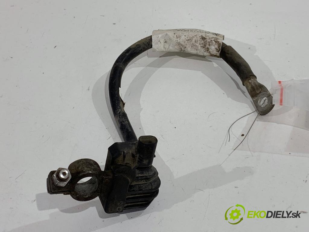 SKODA FABIA III Kombi 2016 55 kW 1.0 999 svorka MINUS: 6C0915181A