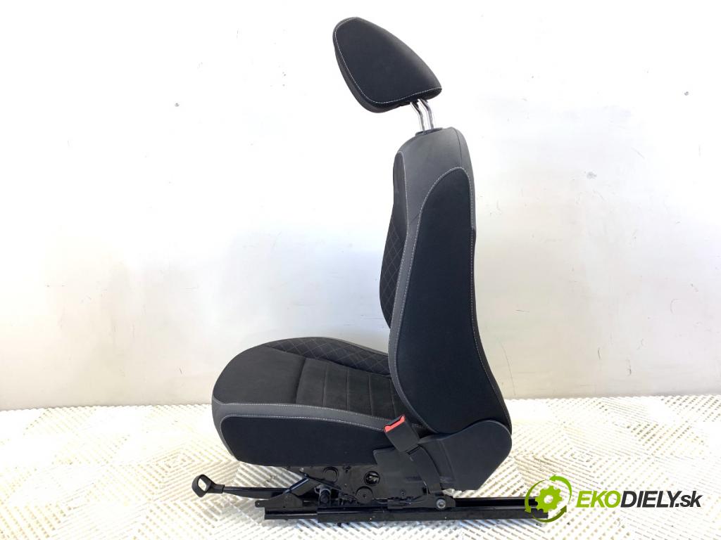 SKODA FABIA III liftback 2019 55 kW 1.0 999 sedadlo pravý přední část