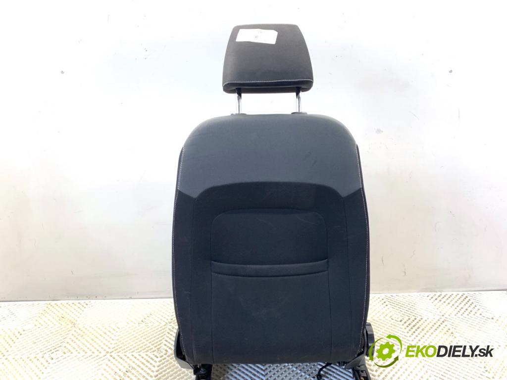 SKODA FABIA III liftback 2019 55 kW 1.0 999 sedadlo pravý přední část