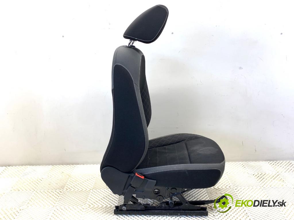 SKODA FABIA III liftback 2019 55 kW 1.0 999 sedadlo levý přední část