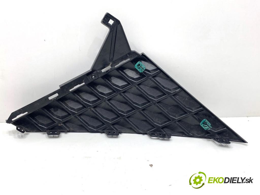 NISSAN QASHQAI J12 SUV 2024 103 kW 1.3 DIG-T 1332 Mriežka maska pravá 62382HN10A (Mriežka predná (maska chladiča))