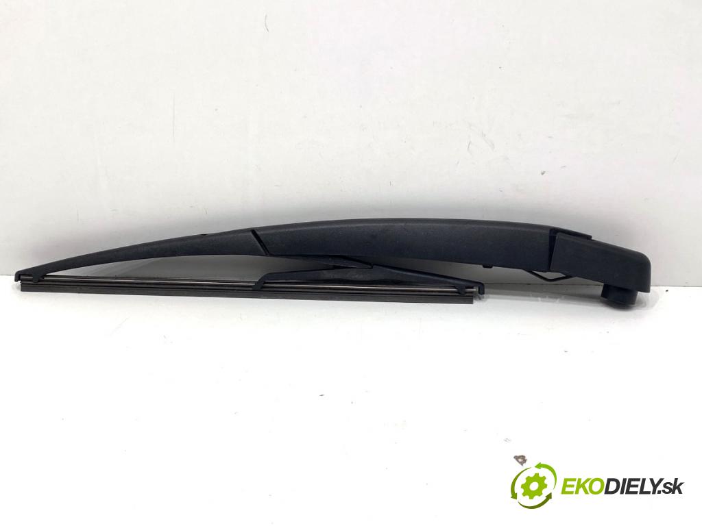 NISSAN QASHQAI J12 SUV 2024 103 kW 1.3 DIG-T 1332 Rameno stierače zad W000057536