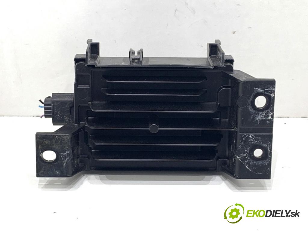 NISSAN QASHQAI J12 SUV 2024 103 kW 1.3 DIG-T 1332 relé Rozdeľovač PRĄDU 243026UA0A