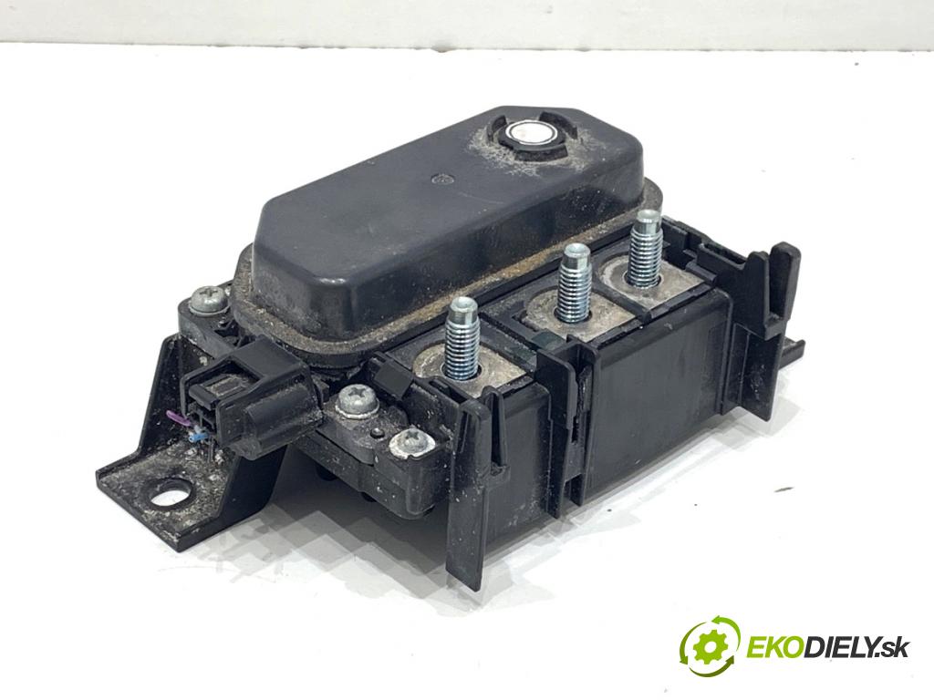 NISSAN QASHQAI J12 SUV 2024 103 kW 1.3 DIG-T 1332 relé Rozdeľovač PRĄDU 243026UA0A