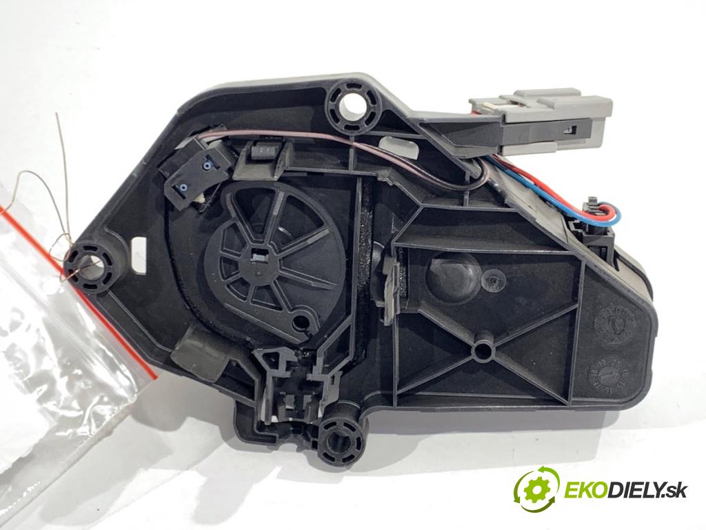 JAGUAR XF I sedan 2014 177 kW 2.0 1999 VLAK: dveří zadní část AF63-14B529-AE