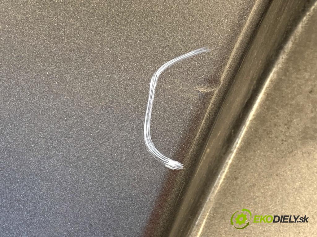 VW GOLF VII liftback 2016 92 kW 1.4 TSI 1395 nárazník zadní část LA7N (Klika dveří ostatní)